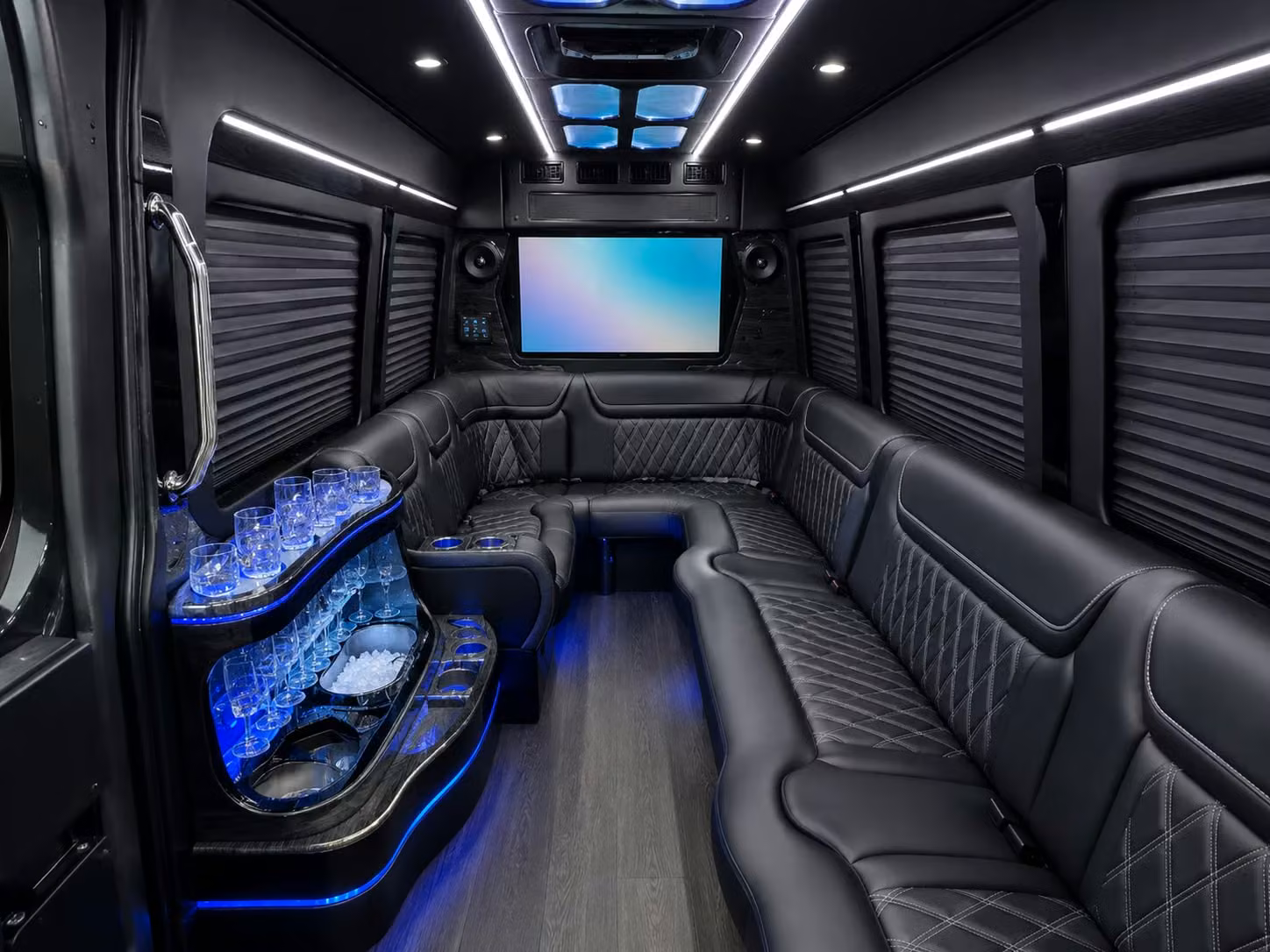 sporting event shuttles and field trip bus rentals near league city